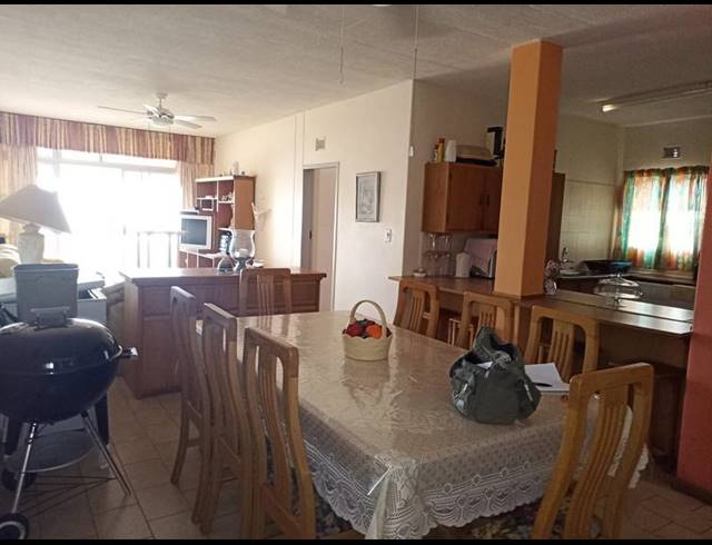 3 BEDROOM APARTMENT FOR SALE IN MARGATE BEACH